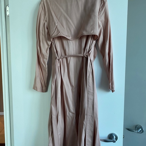 Badgley Mischka pink trench coat - Picture 3 of 3